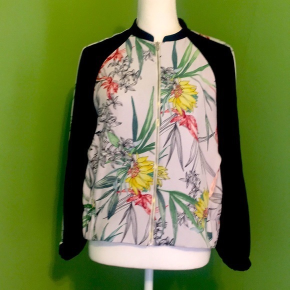 Zara Jackets & Blazers - ZARA  long sleeved front zipper jacket in floral design and black accents